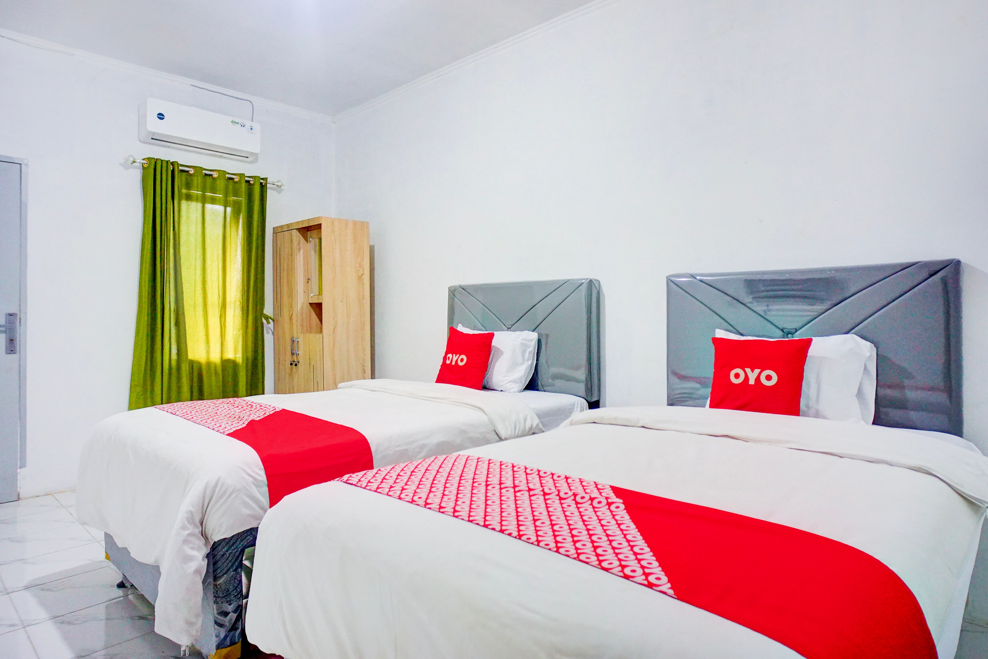 OYO Hotel Padang Bulan 2